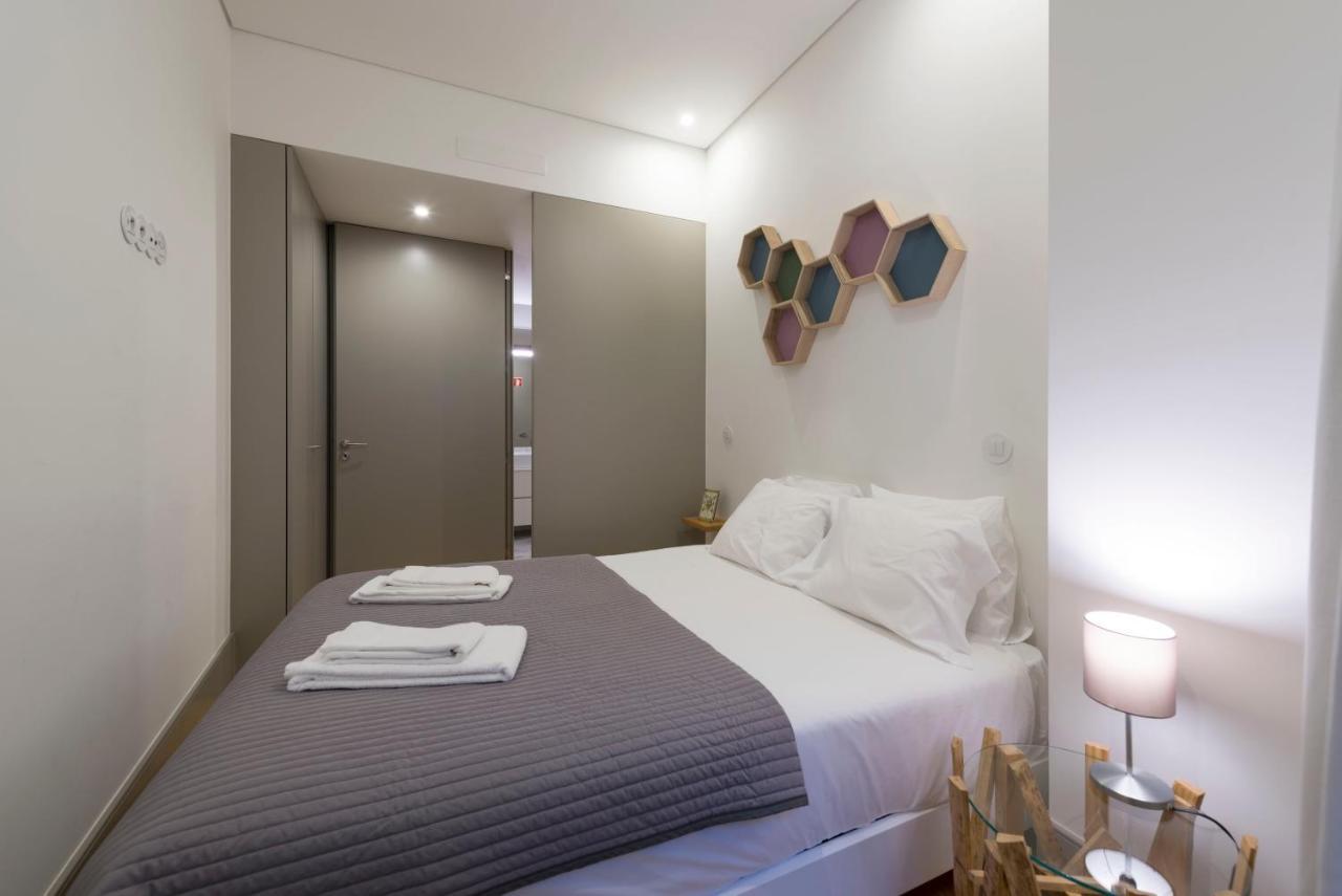 LovelyStay - Stylish Central Apartment by Bolhão Market Porto Exterior foto